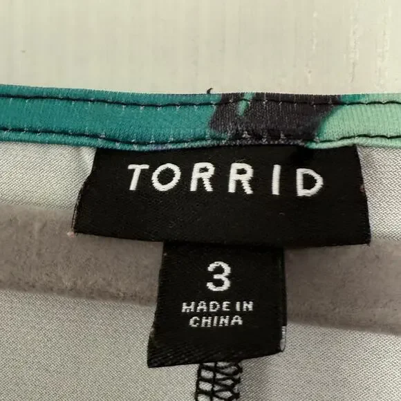 Torrid Women's Butterfly Print V-Neck With Side Pockets Dress Size 3 - Picture 6 of 16